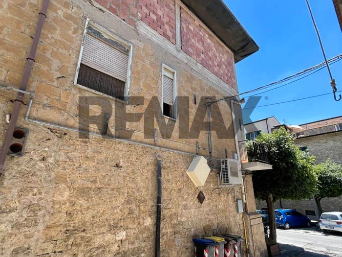 Casa con 6 locali in vendita in Pecorella, Centro, Mazzarino