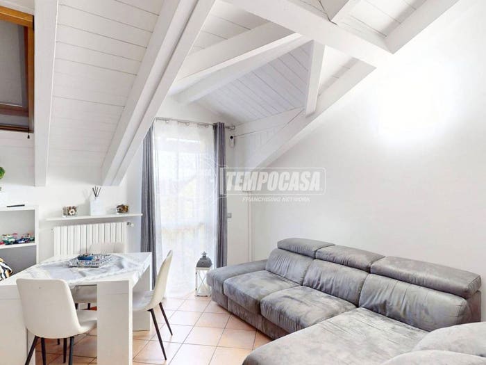Appartamento bilocale in vendita in Via Roma, Centro, Comazzo