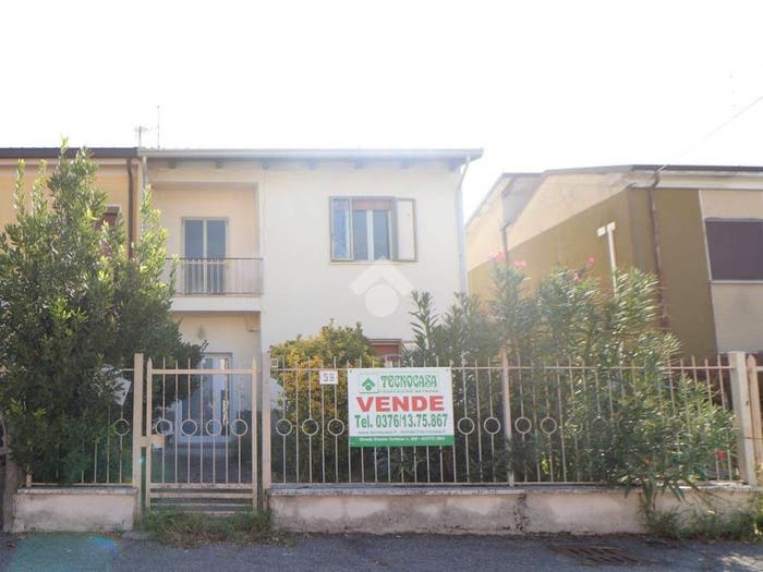 Casa con 5 locali in vendita in Strada Statale Goitese, Centro, Goito