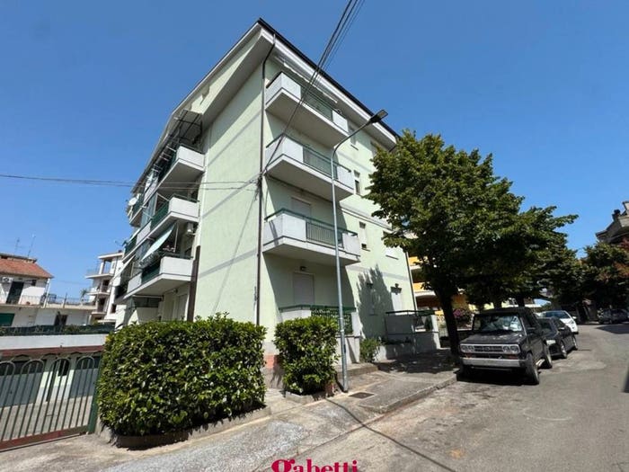 Appartamento quadrilocale in vendita in Via San Gabriele, Centro, San Salvo