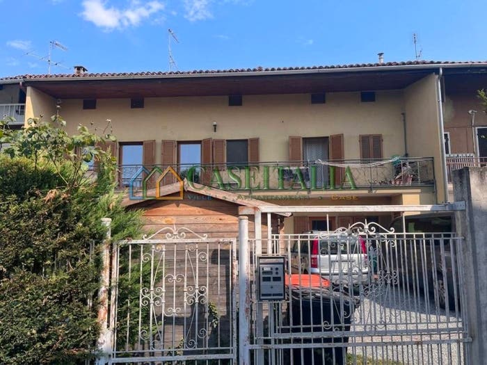Casa con 6 locali in vendita in Canton Paciotto, Ivrea