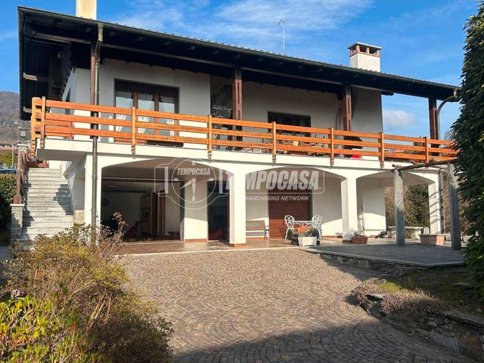 Casa con 5 locali in vendita in Via Verbania, Arizzano