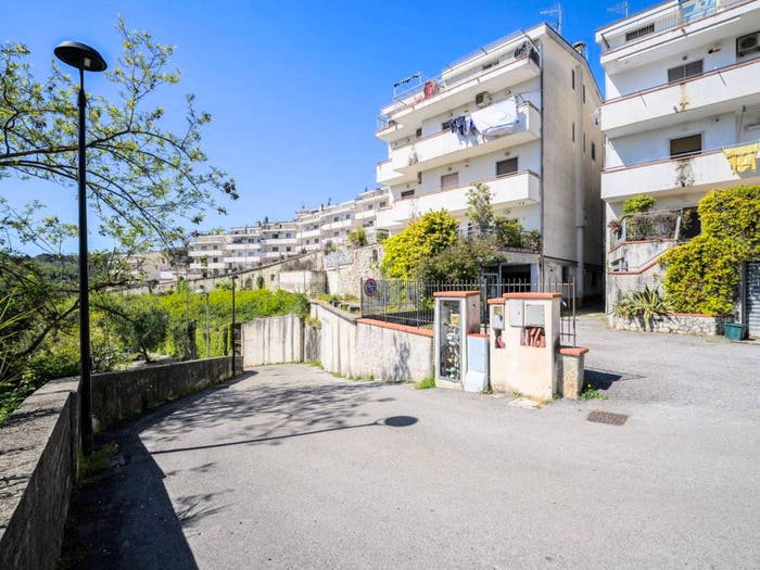 Appartamento quadrilocale in vendita in Via Alcide De Gasperi, Pellezzano