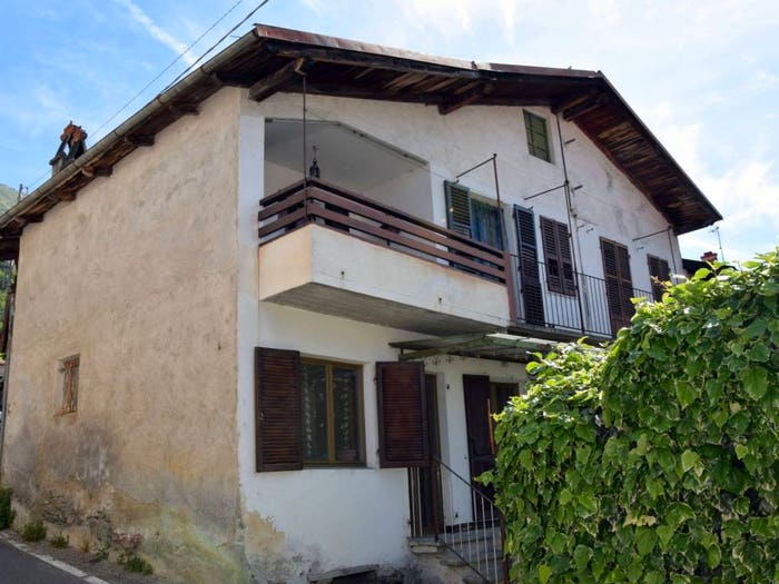 Casa con 5 locali in vendita in Via Roma, Mompantero