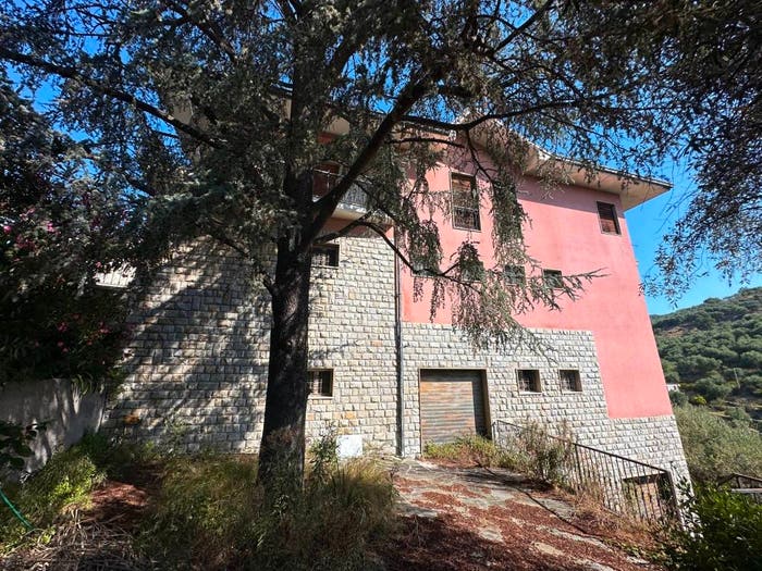 Casa con 6 locali in vendita in Via Felice Musso, Borgo Sant'Agata Borgo d'Oneglia Costa d'Oneglia, Imperia