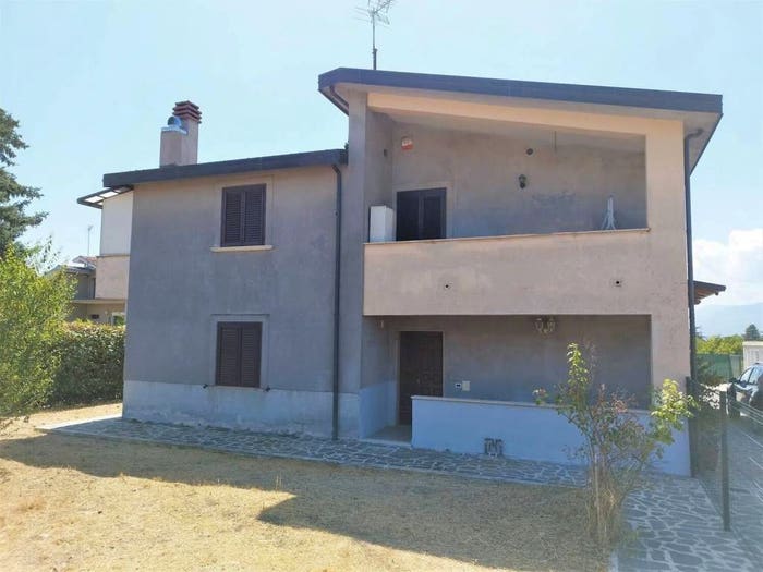 Casa con 5 locali in vendita in Via Caruscino, Centro, Avezzano