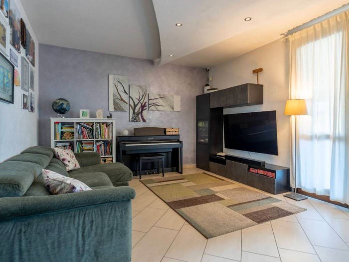 Casa con 5 locali in vendita in Via Fratelli Bandiera, Titignano Visignano, Cascina
