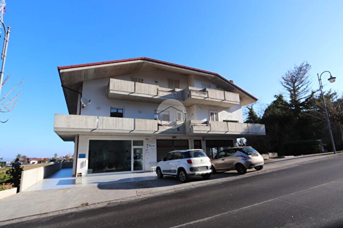 Appartamento bilocale in vendita in Via Regina Margherita, Sant'Omero