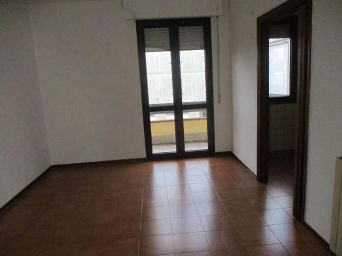 Appartamento con 6 locali in vendita in Strada Statale, Centro, Bientina