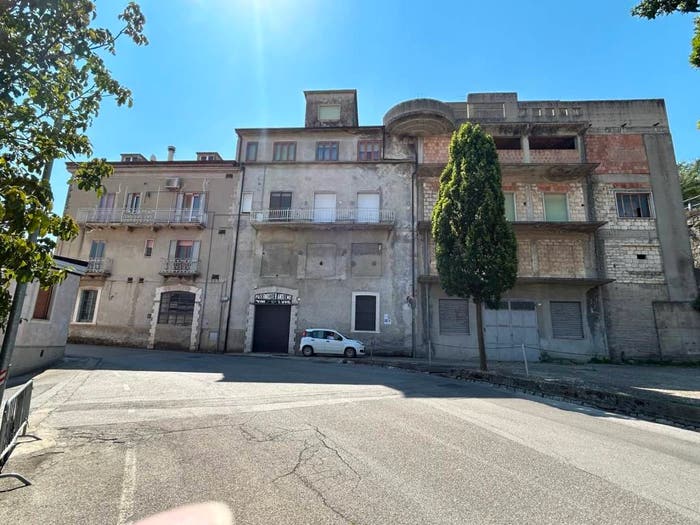 Casa con 6 locali in vendita in Corso Alcide De Gasperi, Barile