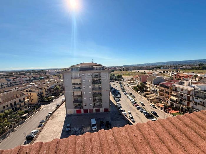 Appartamento trilocale in vendita in GELSOMINO, Floridia