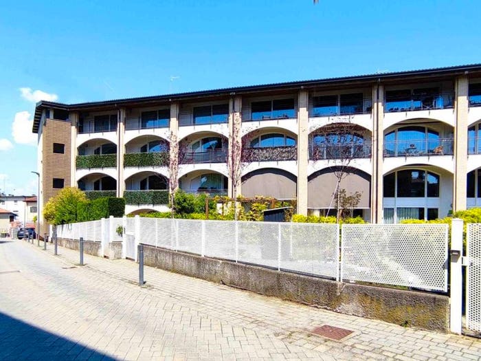 Appartamento trilocale in vendita in Via Giovan Battista Scalabrini, Centro, Fino Mornasco
