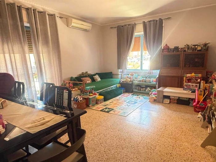 Appartamento quadrilocale in vendita in Stadio Città, Cosenza