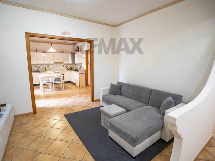 Appartamento quadrilocale in vendita in Via Santa Maria la Stella, Santa Maria La Stella, Aci Sant'Antonio
