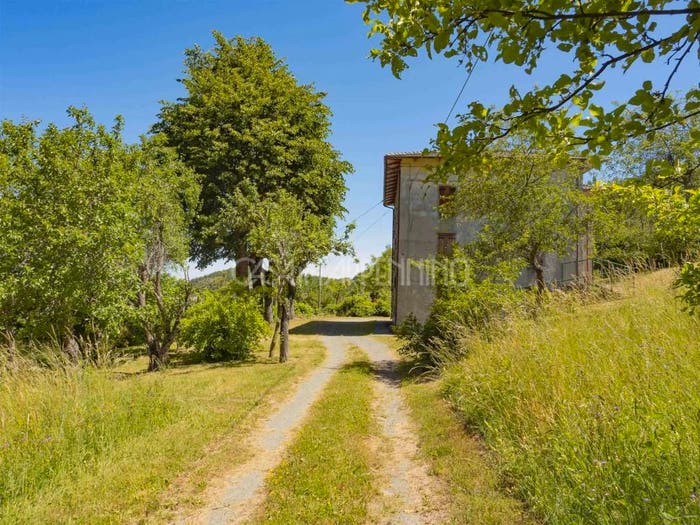 Casa con 6 locali in vendita in Boccassuolo, Palagano