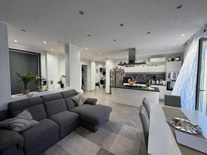 Appartamento con 5 locali in vendita in Via Vincenzo di Marco, Libertà Villabianca, Palermo