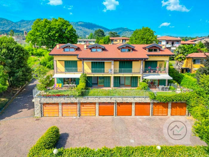 Appartamento trilocale in vendita in via Matteotti, Barasso