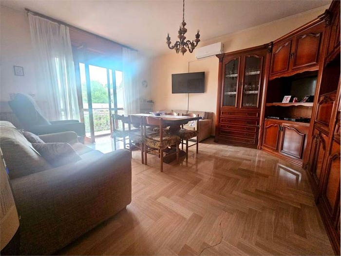 Casa con 6 locali in vendita in VIA GARIBALDI, Centro, Rio Saliceto