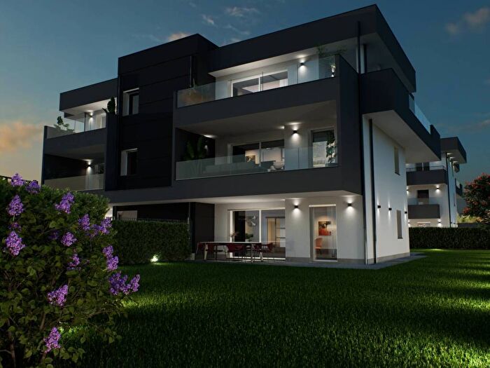 Appartamento quadrilocale in vendita in Via Sant'Ambrogio, Centro, Parabiago