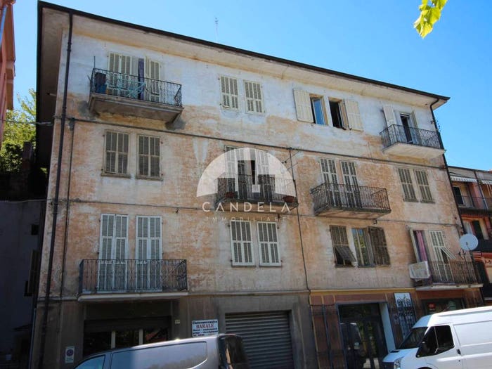 Appartamento con 6 locali in vendita in Via Vittorio Veneto, Altipiano, Mondovì