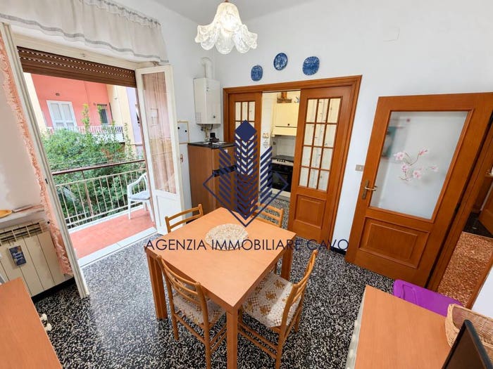 Appartamento quadrilocale in vendita in Via Jacopo Bonfadio, Sestri Ponente, Genova