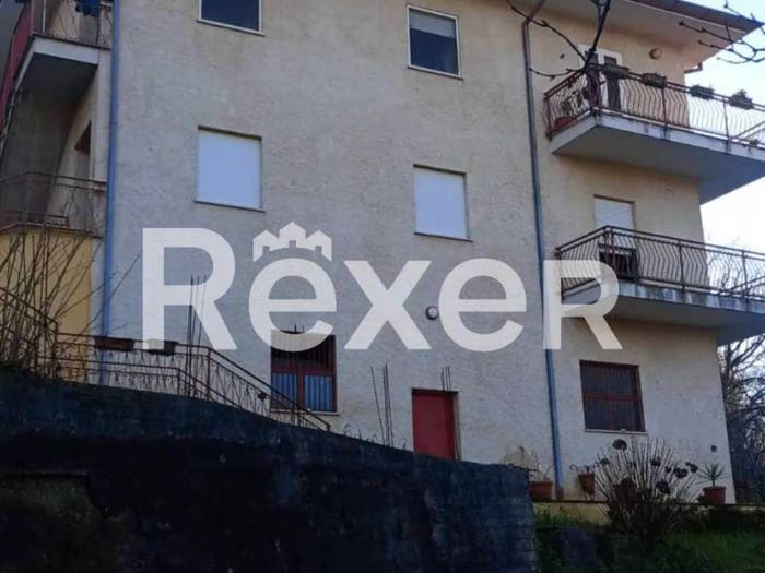 Casa con 6 locali in vendita in Via Colle Sant'Antonio, Norma