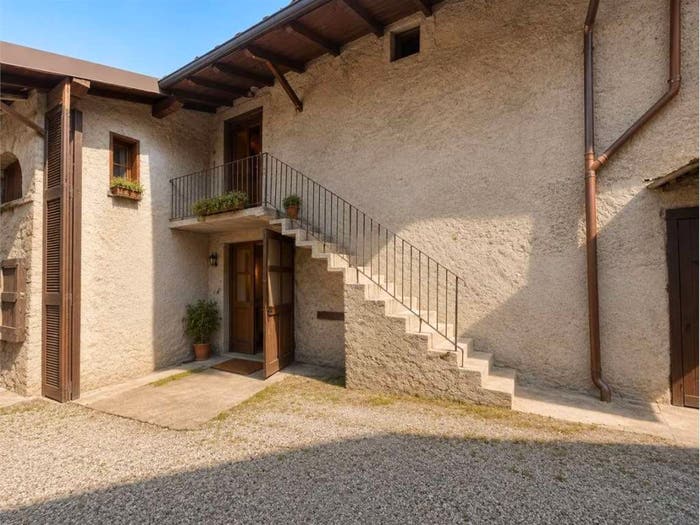 Casa con 6 locali in vendita in via Ponte snc, Annone di Brianza