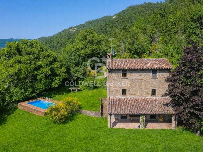 Casa con 6 locali in vendita in Via Sompiano, Borgo Pace
