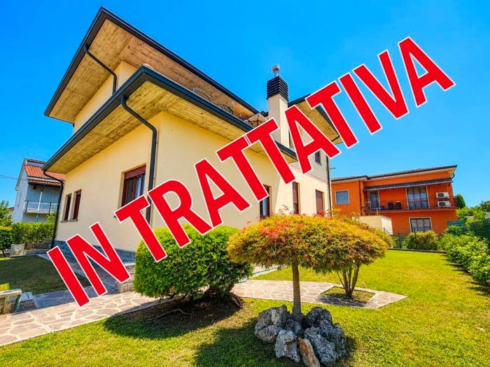 Appartamento trilocale in vendita in Via Luigi Cherubini, Villaggio Del Sole, Limbiate