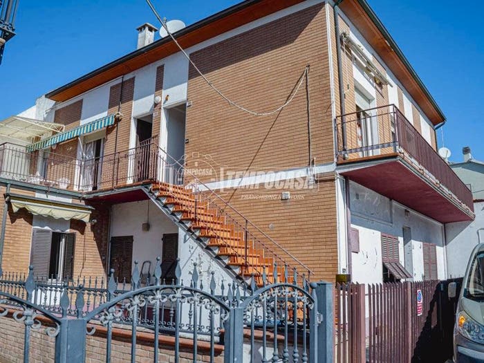 Casa con 6 locali in vendita in Via della Marina, Sassonia, Fano