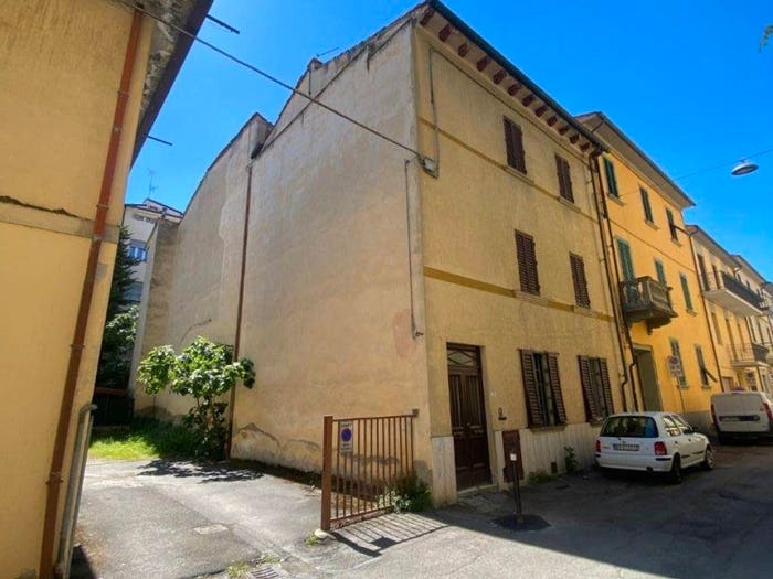 Casa con 6 locali in vendita in Via Curtatone, San Donato Ospedale, Arezzo