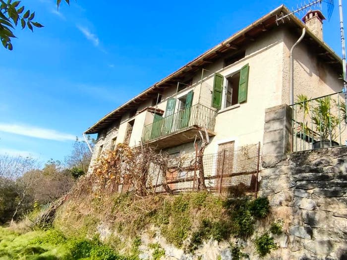 Casa trilocale in vendita in Via Cesare Battisti, Erno, Veleso
