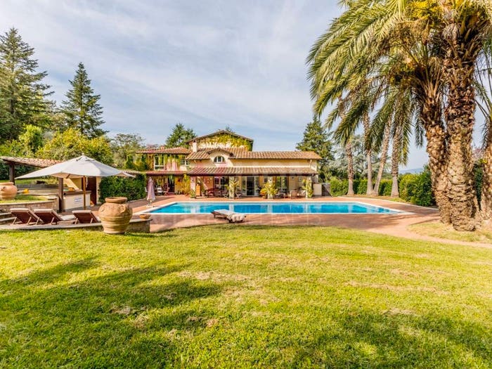 Casa con 6 locali in vendita in Via Cassia, Nepi