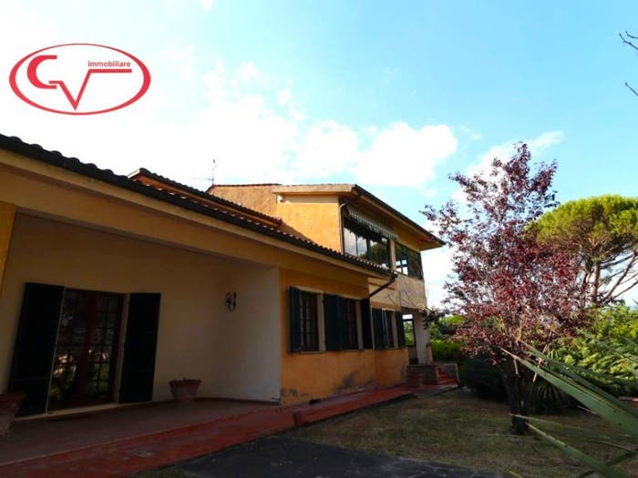 Casa con 6 locali in vendita in Via Martiri di Belfiore, Centro, Bucine