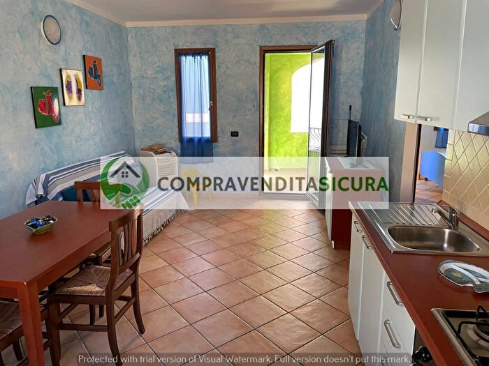 Appartamento trilocale in vendita in Via Veneto, Centro, Santa Teresa Gallura