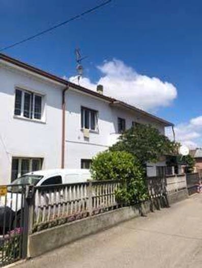 Casa con 6 locali in vendita in Via G Garibaldi, Ghiaie, Corana