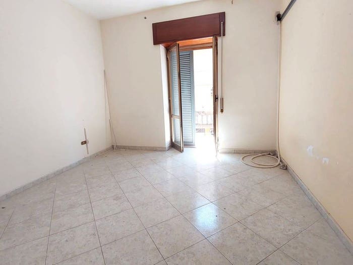 Appartamento trilocale in vendita in Via Provinciale Delle Brecce, Ponticelli, Napoli