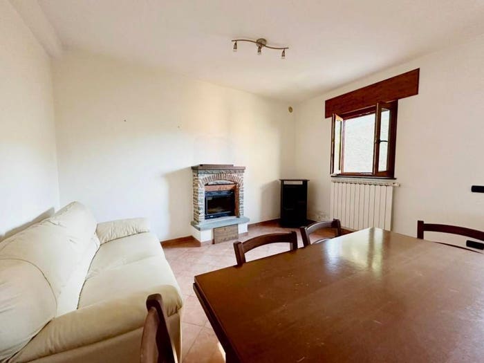 Casa quadrilocale in vendita in Lugliano, Bagni di Lucca