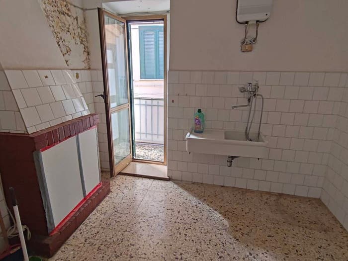 Appartamento bilocale in vendita in Piazza Dante Alighieri, Centro, Castel Madama