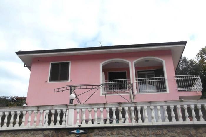 Casa con 6 locali in vendita in Centro, Camporosso