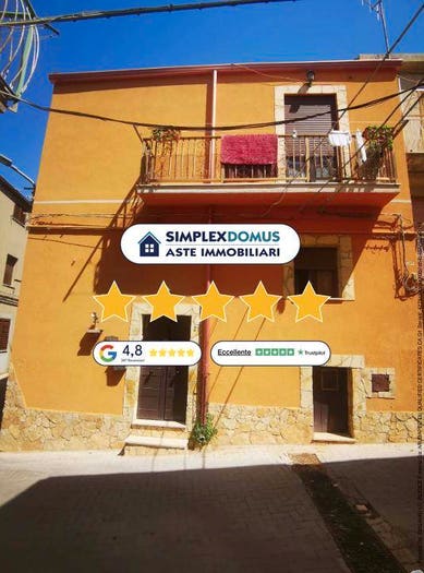 Casa quadrilocale in vendita in Localita' Tribunale terzo, Enna
