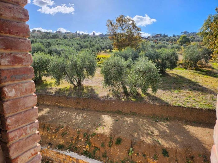 Casa con 6 locali in vendita in Località Savinazza, Lucignano