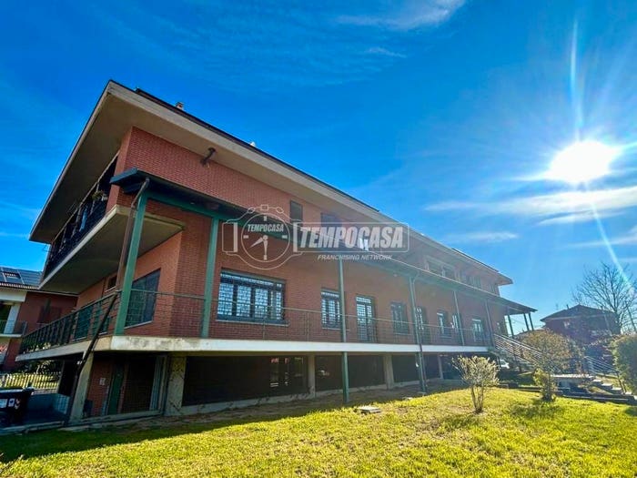 Appartamento con 5 locali in vendita in Via Francesca e Giovanni Falcone, Centro, Avigliana