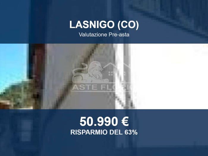 Appartamento con 6 locali in vendita in Via Pietro Fioroni, Lasnigo