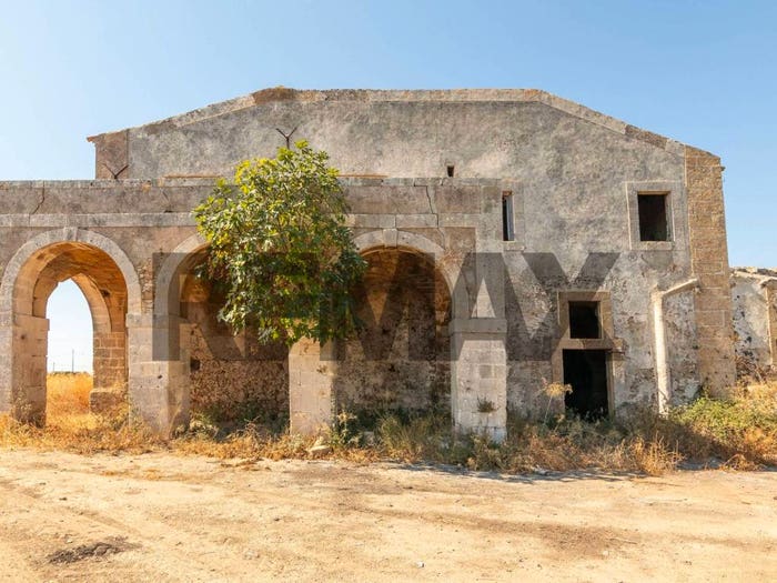 Casa con 6 locali in vendita in sp, Isola, Siracusa