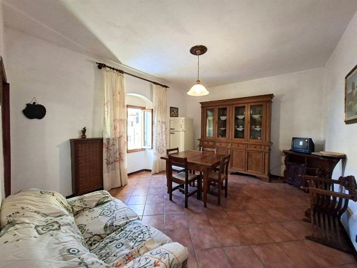 Appartamento con 6 locali in vendita in Torre, Bucine