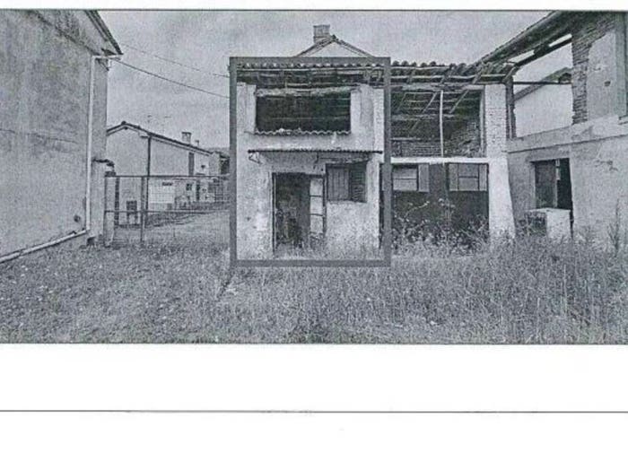 Casa quadrilocale in vendita in Via Risorgimento, Centro, Zeme