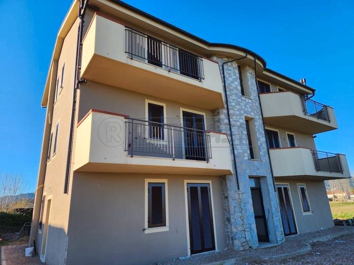 Appartamento trilocale in vendita in Via delle Croci, Centro, Bientina