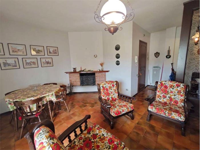 Appartamento trilocale in vendita in Via per concenedo, Moggio