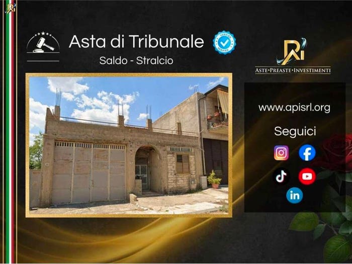 Appartamento con 5 locali in vendita in Via Martiri D'Ungheria, Raddusa